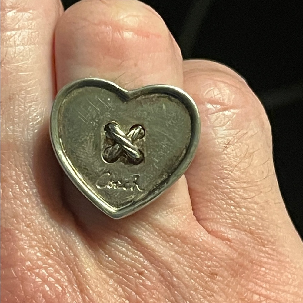 🦂TRADED🦂Vintage COACH Sterling Heart “Button” Ring - Picture 4 of 13